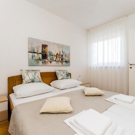 Summer Breeze Pool Apartments Novalja Chambre photo