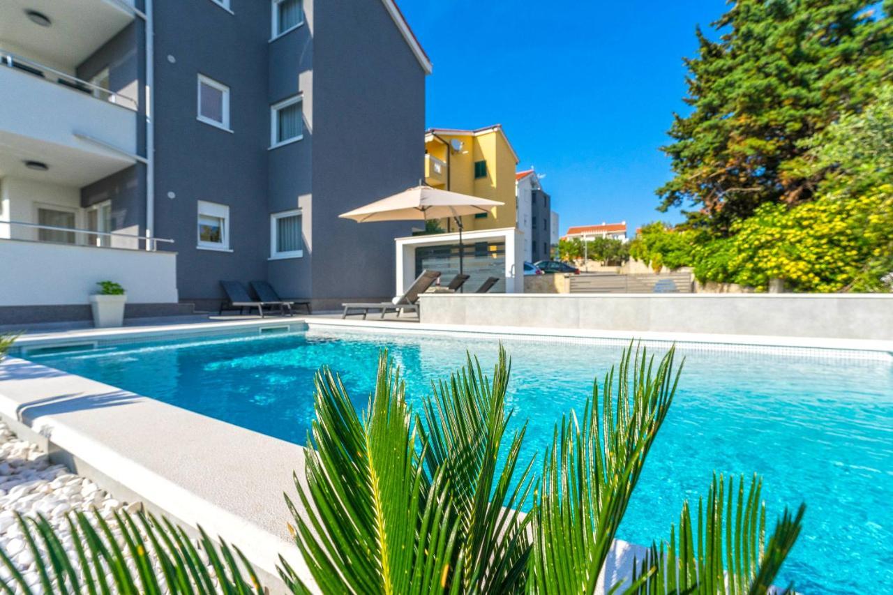 Summer Breeze Pool Apartments Novalja Extérieur photo