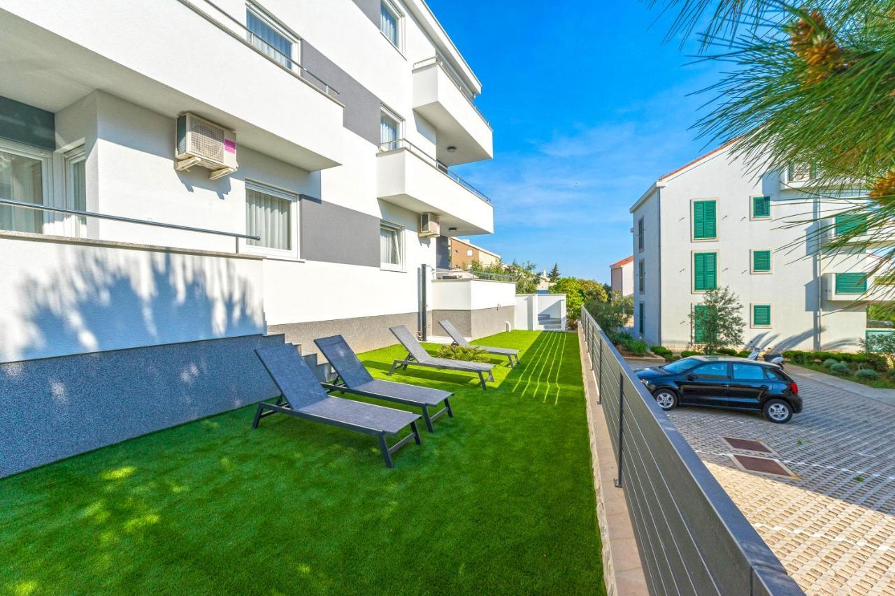 Summer Breeze Pool Apartments Novalja Extérieur photo