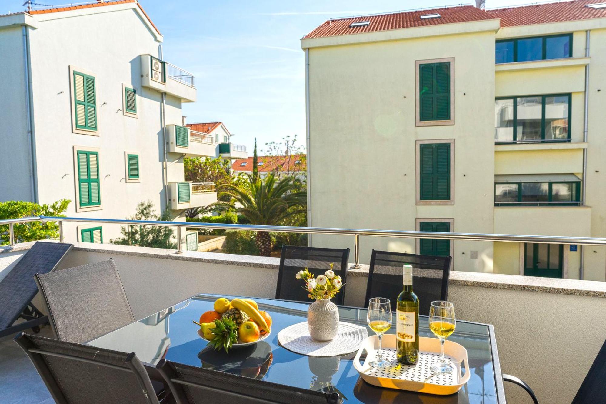 Summer Breeze Pool Apartments Novalja Chambre photo